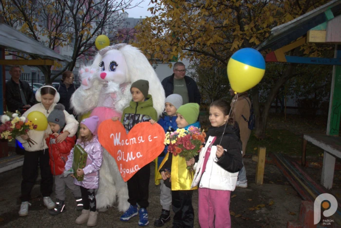 Лучани зустріли бойового медика Дмитра Селютіна, який був у російському полоні 29 місяців