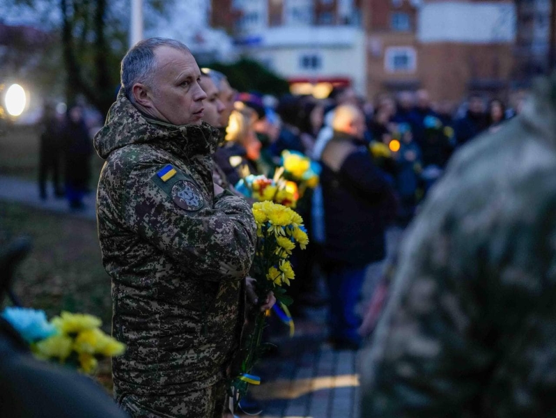 91 роковини геноциду-голодомору: у Полтаві показали документальні відео та провели акцію «Запали свічку пам’яті, борись за Україну, підтримуй воїнів!»