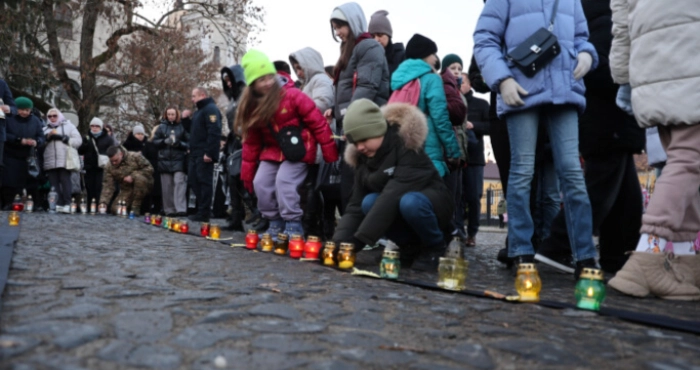 У Луцьку запалили лампадки та відслужили панахиду за жертвами Голодомору