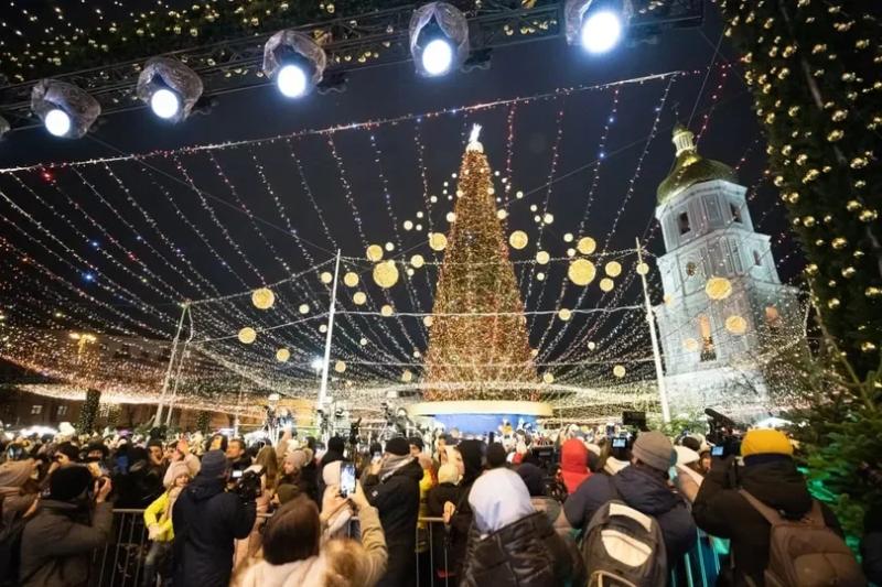 Якою буде комендантська година в новорічну ніч