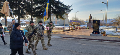 Пекучий біль і смуток: на Буковині попрощалися із захисником Павлом Бойчуком