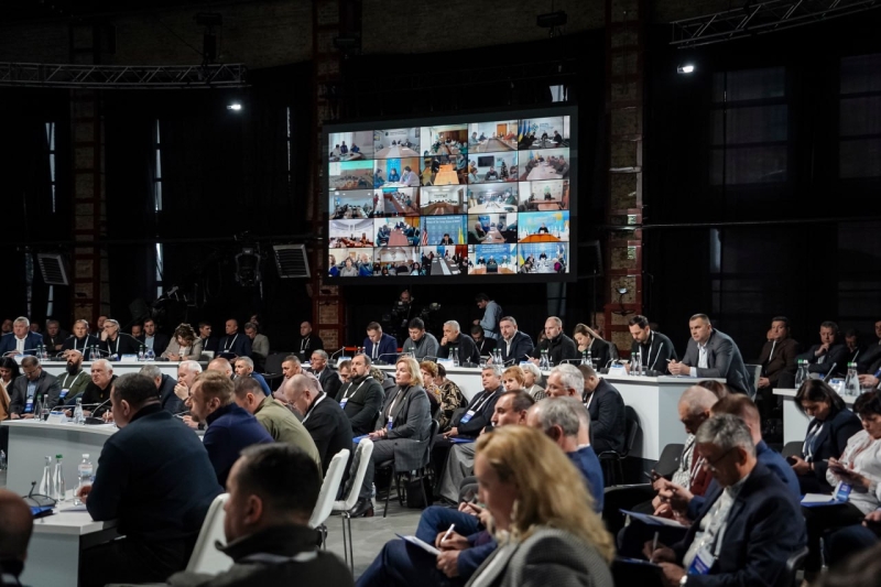 Підтримка ВПО, ветеранів, оборонне виробництво: відбулося підсумкове засідання Конгресу місцевих та регіональних влад