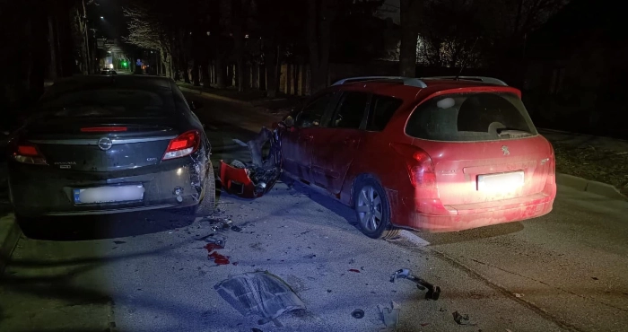 У Луцьку пʼяний водій розтрощив чужу автівку