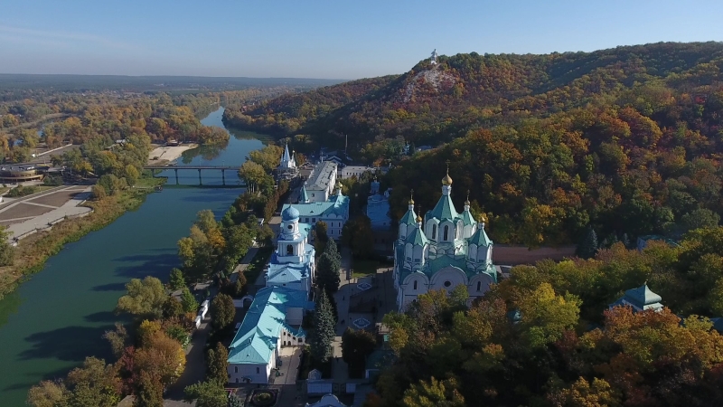 У парку «Святі гори» на Донеччині висадили нові дерева. Скільки займе відновлення?