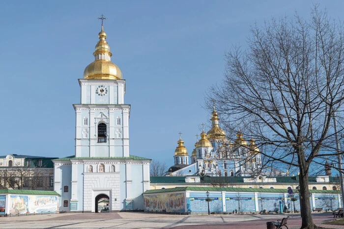 Киян та гостей столиці місцева влада запрошує на екскурсійні прогулянки