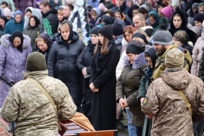 Віддав життя за Батьківщину. На Буковині попрощалися із захисником Сергієм Романюком - фото